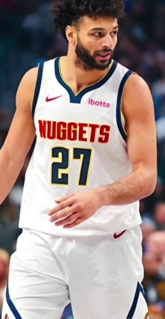 穆雷连续二十场比赛得分超过大胜，篮网挑战极限！