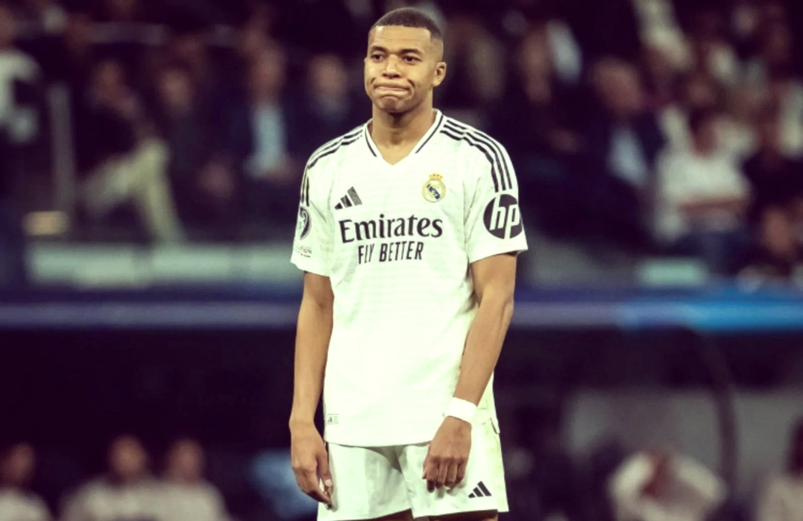 包含姆巴佩官方宣布最后时刻胜出新规，篮网引发争议！的词条